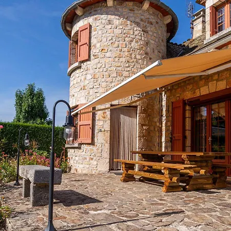 Holiday home Lou Chastelou Odheteo A Aubrac